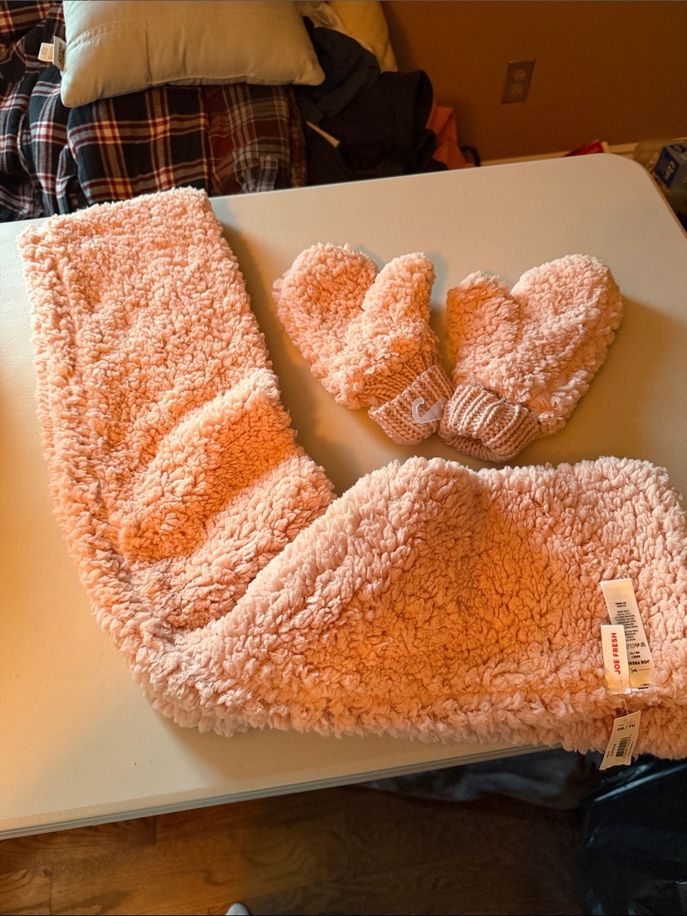 Women’s Plush Sherpa Scarf and Mittens Set - Pink